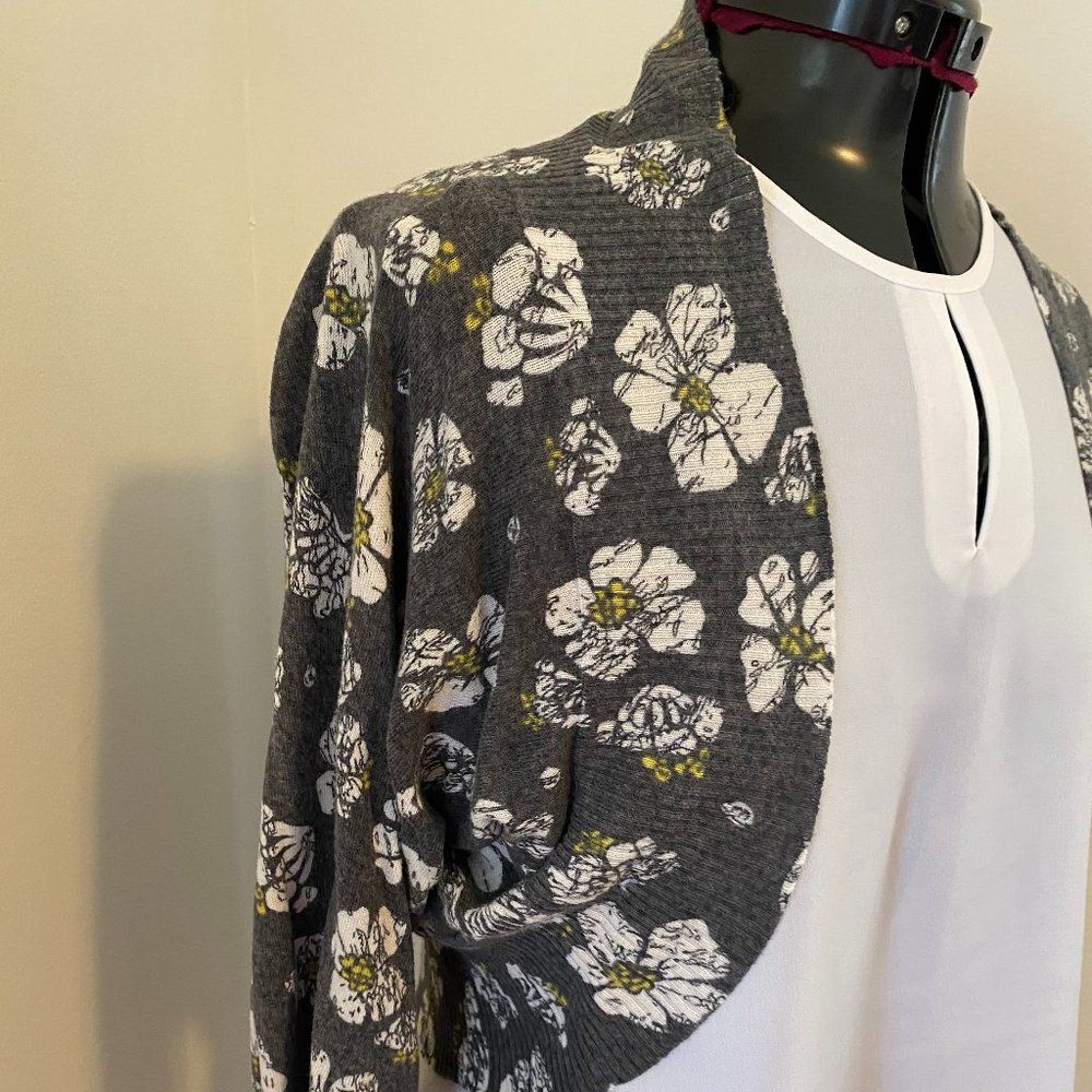 Madison Boho Floral Long Sleeve Open Front Women Cardigan Size M